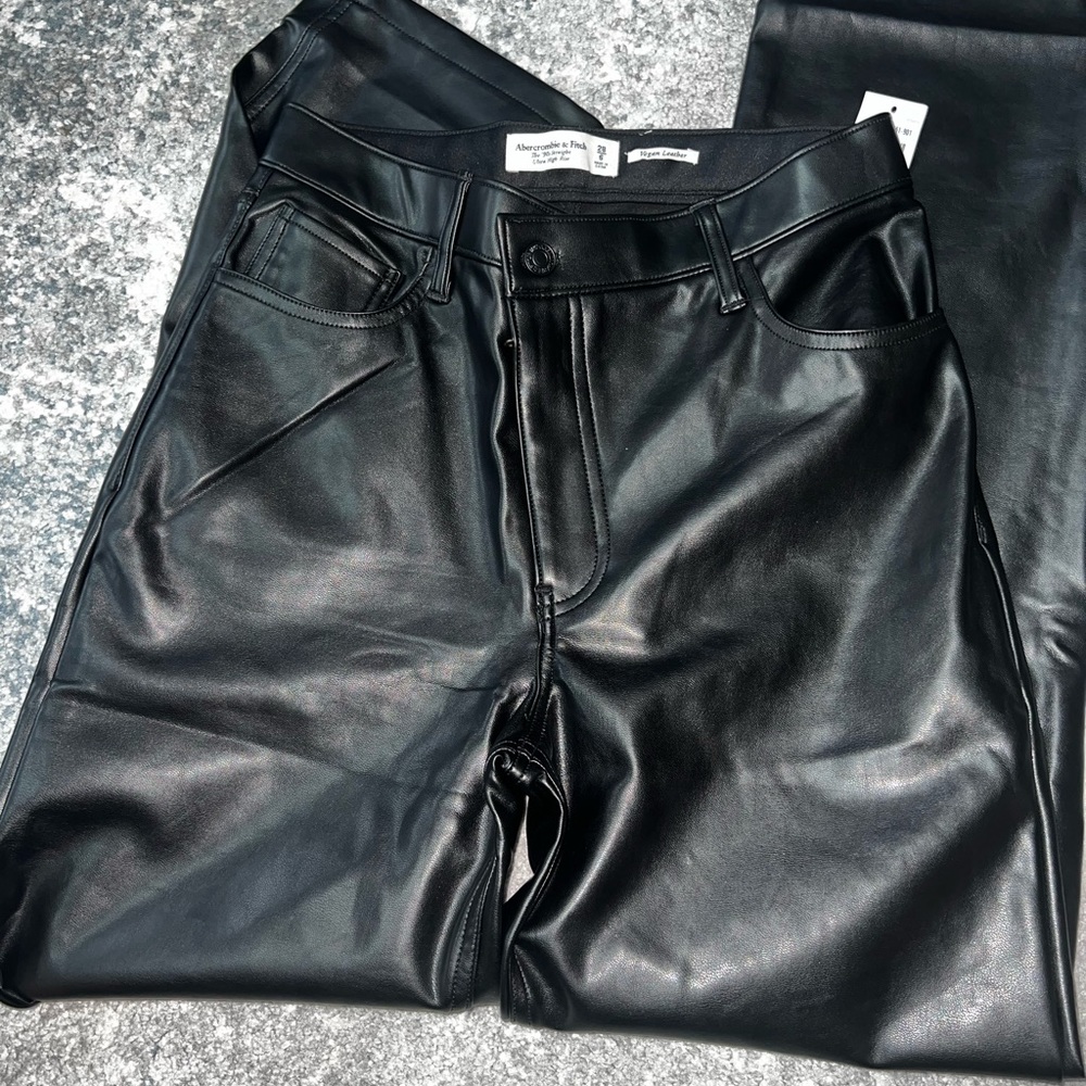 NWT Abercrombie and Fitch 90s Straight Ultra High Rise black leather pan…